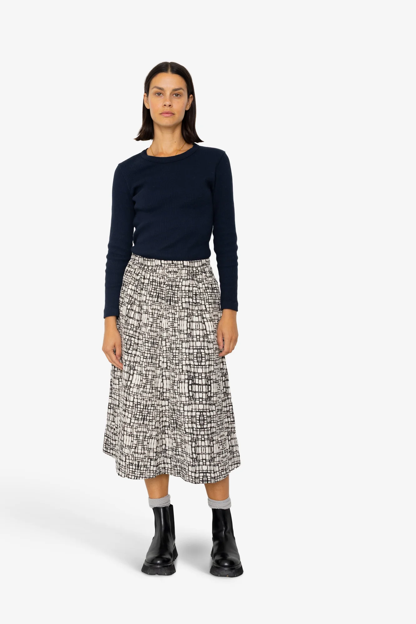 Full Seam Skirt - Black Ecru Maze Print - Image 7